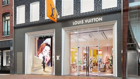 louis vuitton in amsterdam airport|Louis Vuitton Amsterdam store hours.